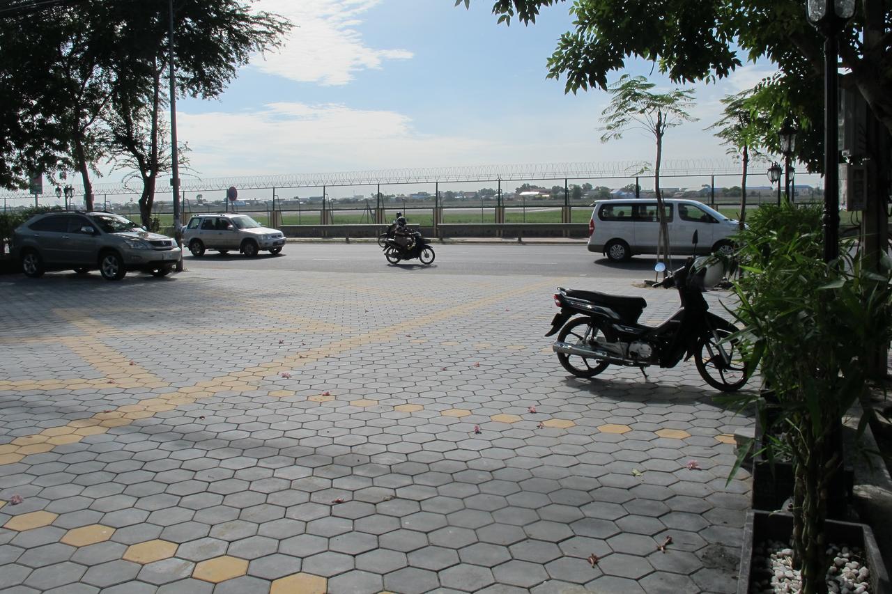 Golden Apple Hotel - Airport Phnom Penh Luaran gambar
